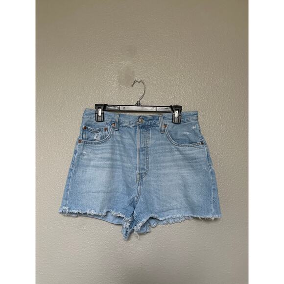 Levi's Pants - Levi's Ribcage Light Wash Button Fly Cotton Blend High Rise Shorts Size 31